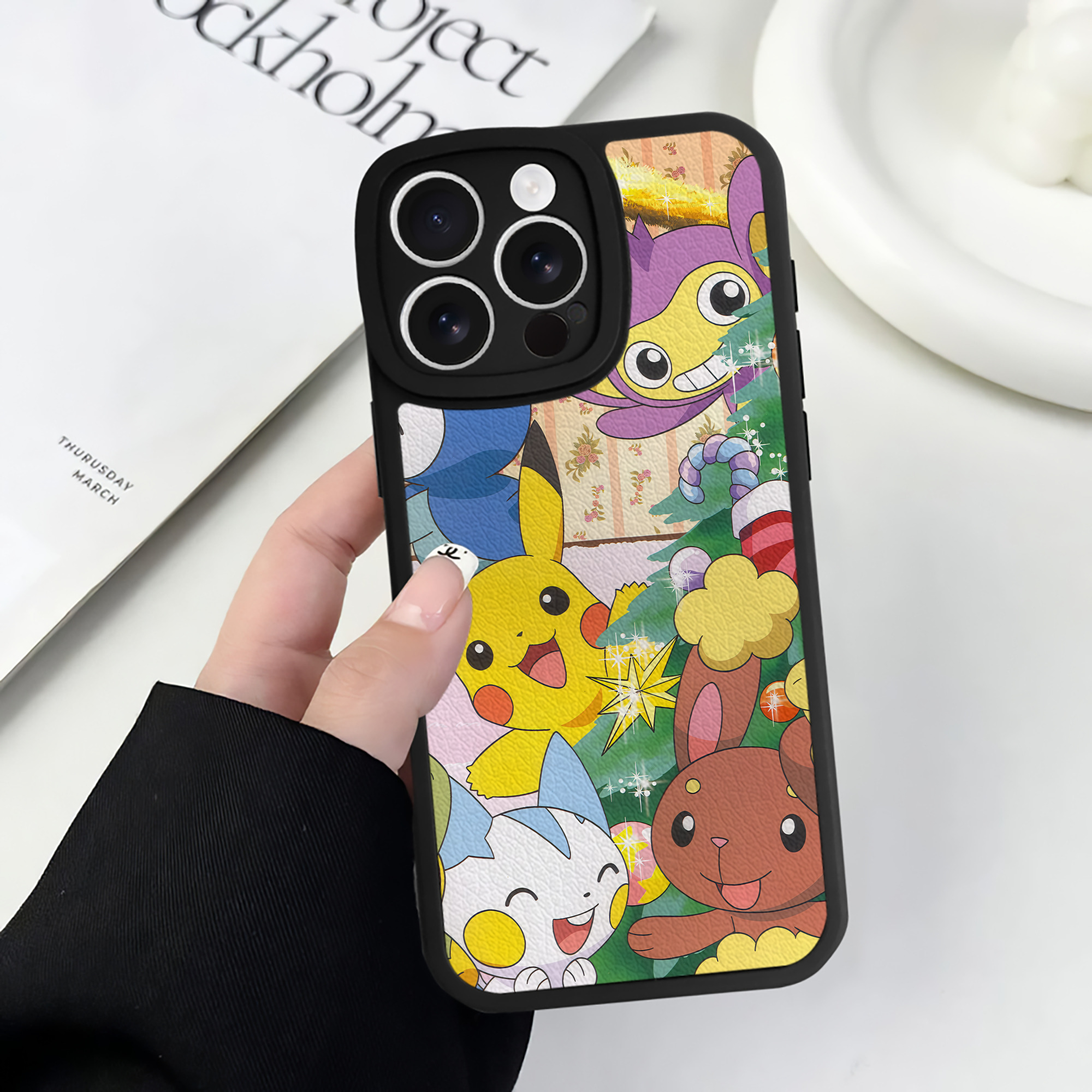 （画像用） ポケットモンスター Pokémon 【iPhone 16シリーズ対応】シリコンスマホケース（レザー調） 材質：シリコン